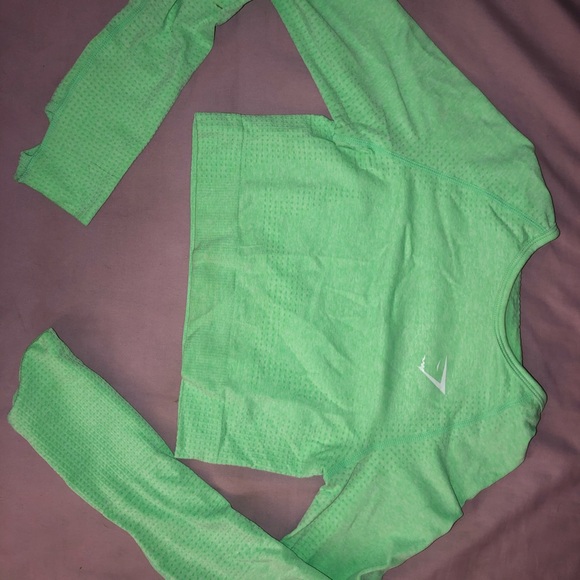 small gymshark pistachio vital seamless legging and matching cropped top - Picture 2 of 2